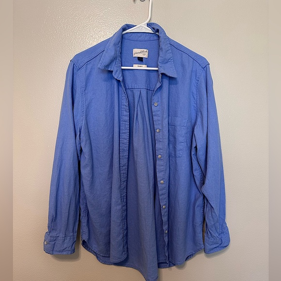 Universal Thread- Women’s Casual Blue Button-Down Shirt - Picture 1 of 8